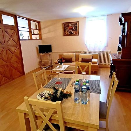 Apartments Stubsi With Colonnade View كارلوفي فاري المظهر الخارجي الصورة