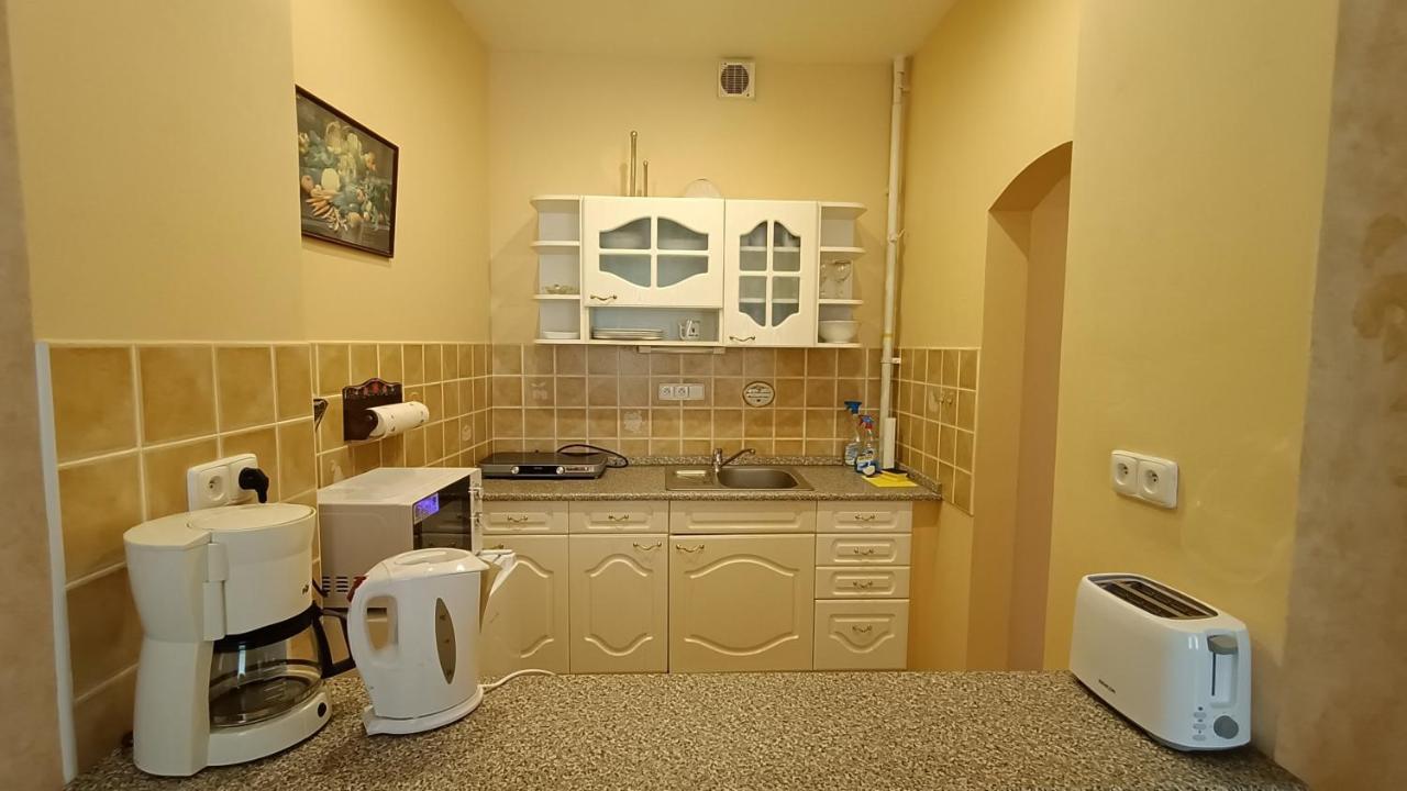 Apartments Stubsi With Colonnade View كارلوفي فاري المظهر الخارجي الصورة