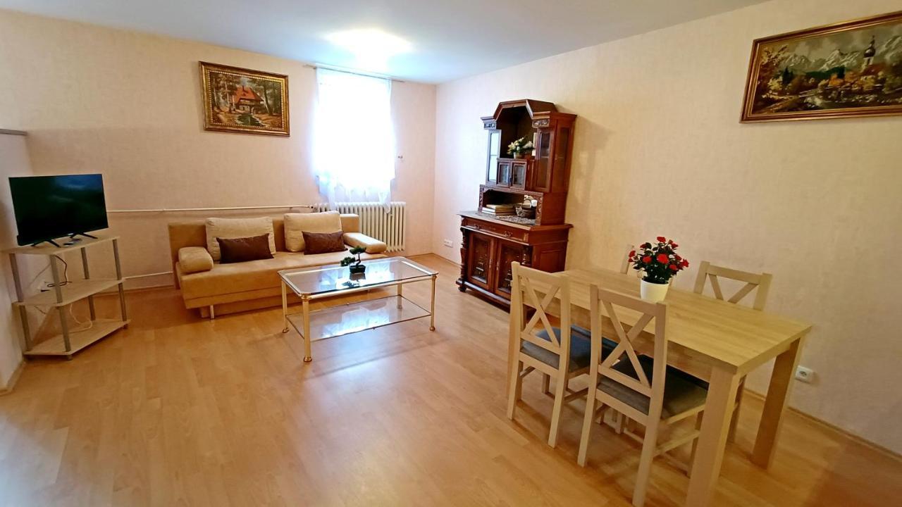 Apartments Stubsi With Colonnade View كارلوفي فاري المظهر الخارجي الصورة