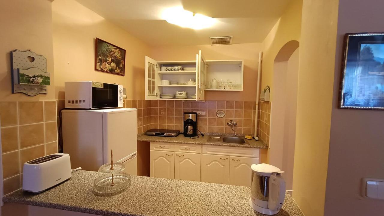 Apartments Stubsi With Colonnade View كارلوفي فاري المظهر الخارجي الصورة