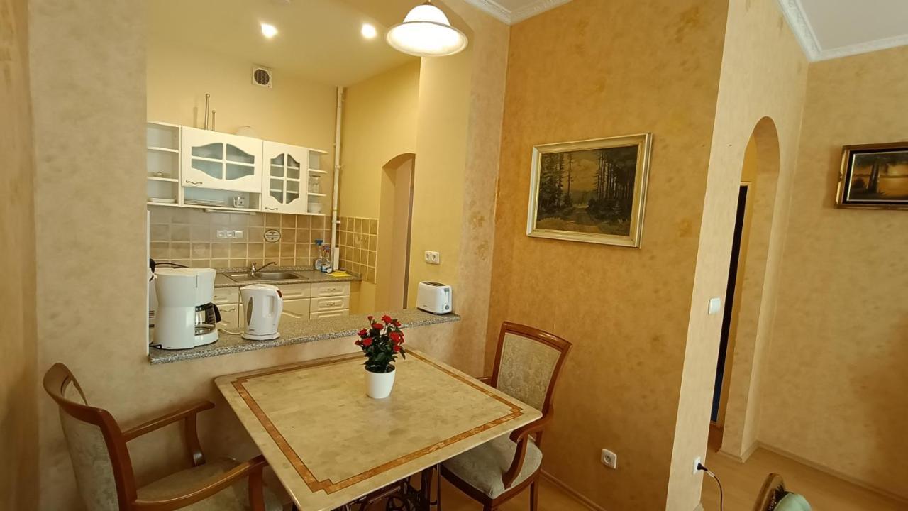 Apartments Stubsi With Colonnade View كارلوفي فاري المظهر الخارجي الصورة